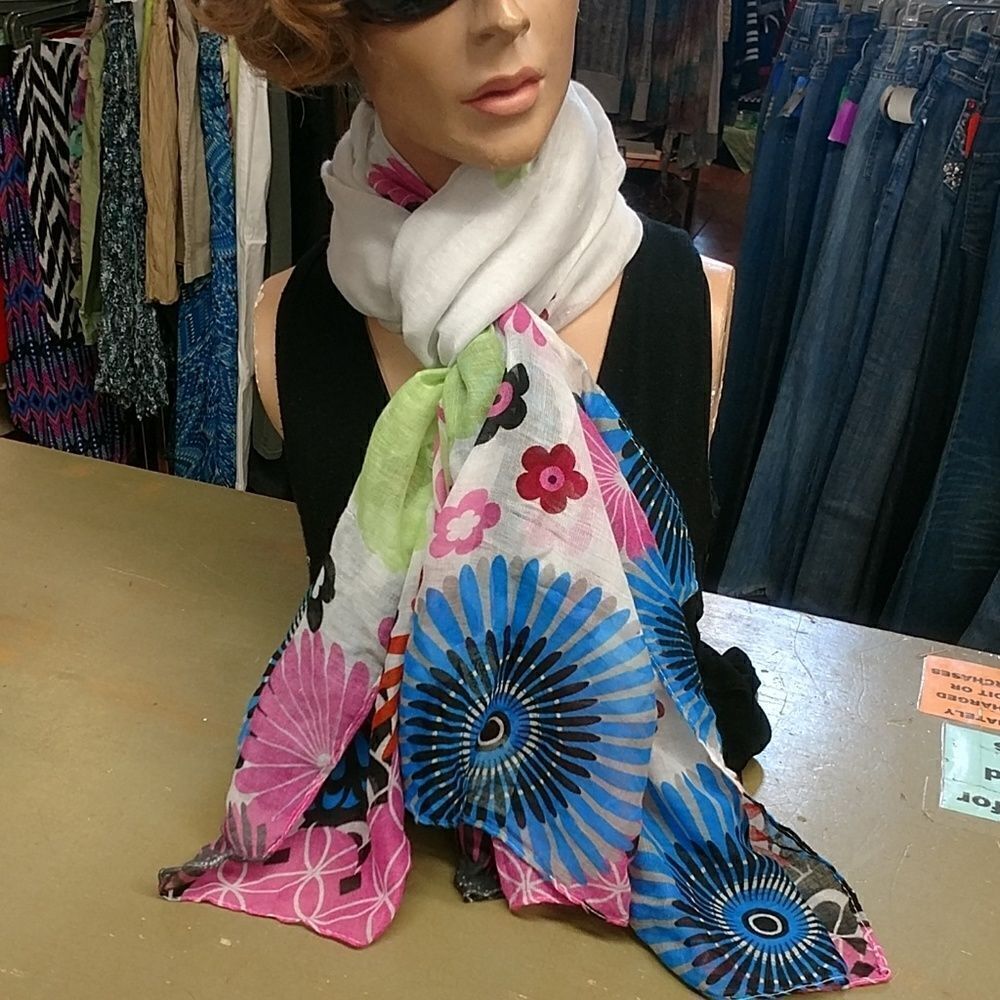 Tickled pink long large scarf/ cover up/ sarong - Picture 2 of 7